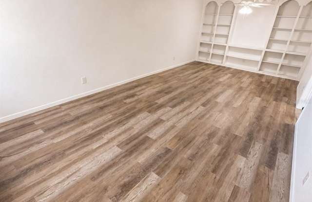 420-420 MILLS Street Gallery 2