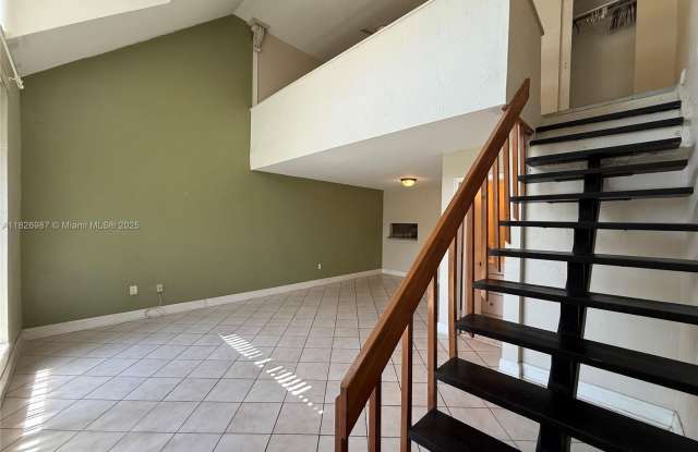 6900 N Kendall Dr photos photos