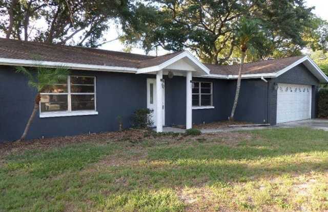 2276 N Lagoon Circle Gallery 2