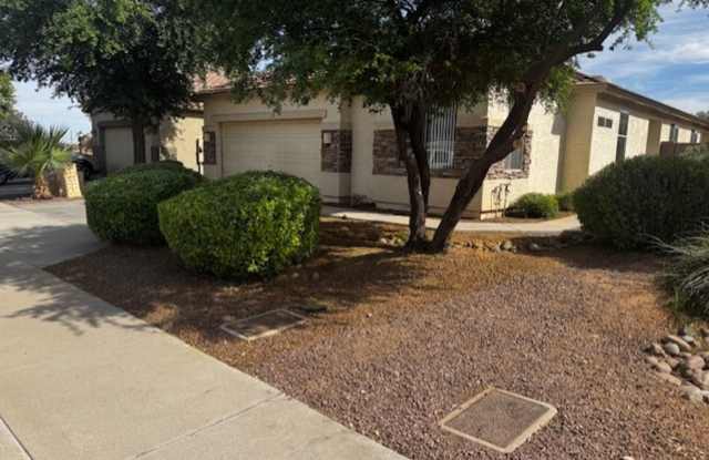 4 Bedroom plus DEN 3 Bath in Wigman Creek! photos photos