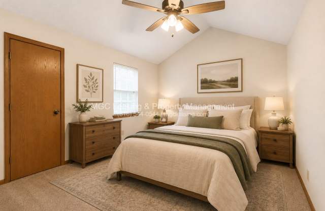 3549-3555 NE Independence Cir Gallery 4