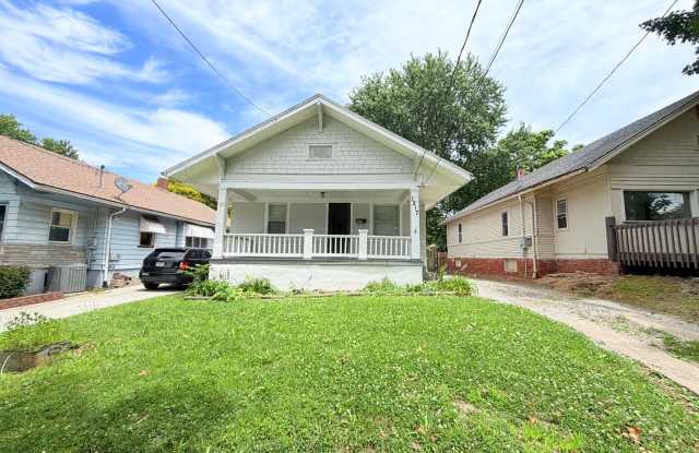 1217 N Spring St photos photos