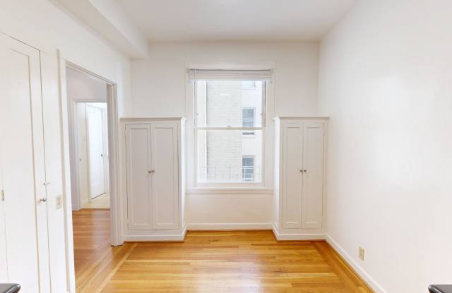 1735 Van Ness Gallery 3