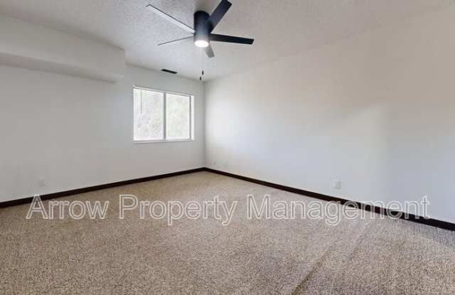 201 E Arbor-302E Gallery 4