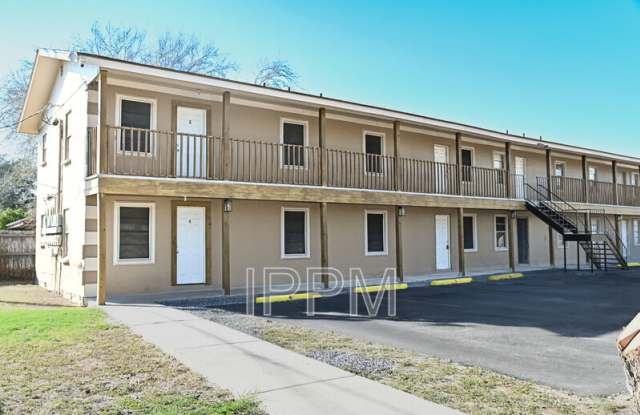 1141 W Acacia photos photos