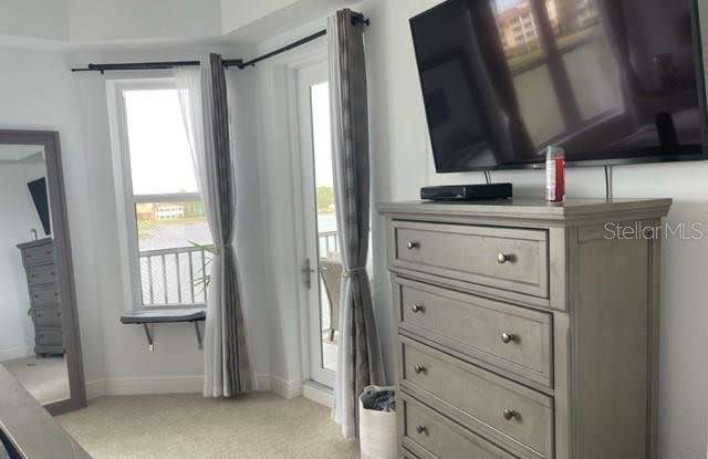 10520 BOARDWALK LOOP Gallery 3