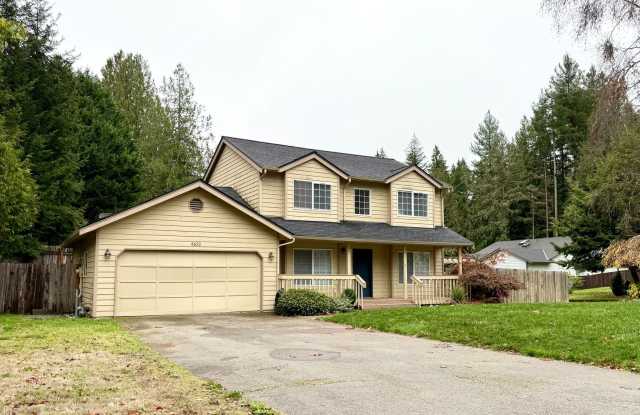 Desirable Neighborhood Home Gallery 3