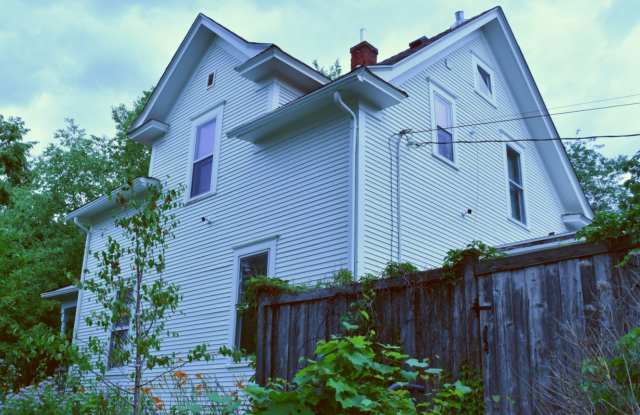 4557 South 32nd Avenue Gallery 3