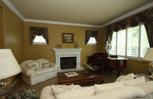 30432 Caspian Court Gallery 4