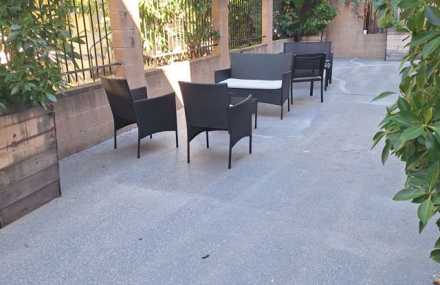 Las Palmas Apartments Gallery 2