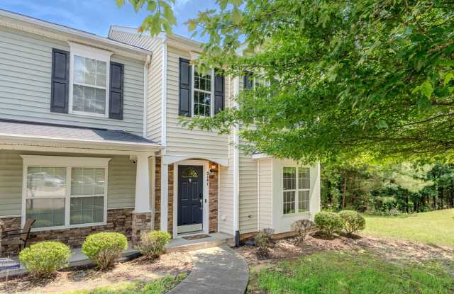 Price Reduced! Available Now: 3bd/2.5ba End-Unit Townhouse Off Highway 70 in Durham! - 3141 Ivey Wood Lane, Durham, NC 27703