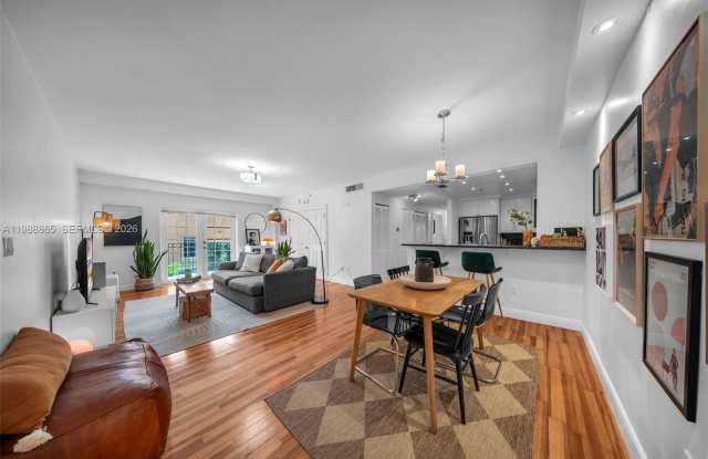 1400 Salzedo St photos photos