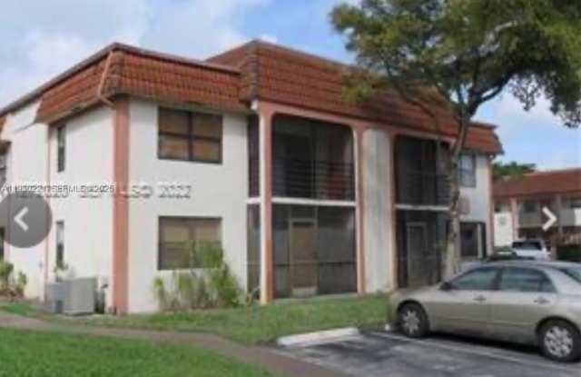 851 NE 207th Ter photos photos