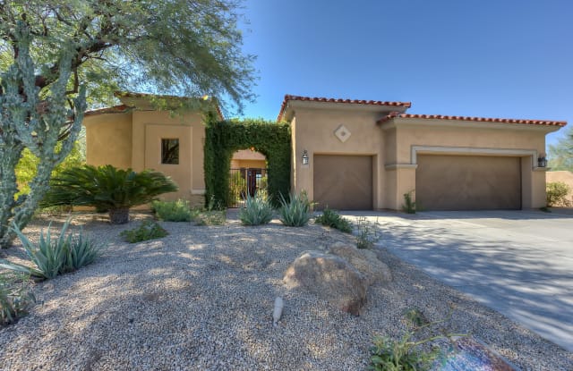 8135 E Windwood Lane - 8135 East Windwood Lane, Scottsdale, AZ 85255