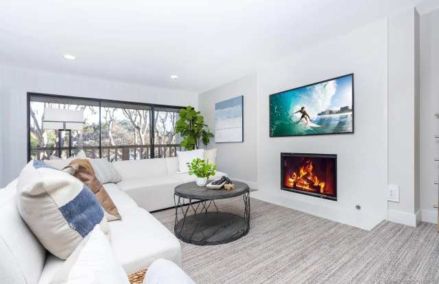 579 S Sierra Gallery 3