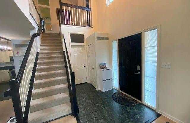5628 Versailles Avenue E Gallery 4