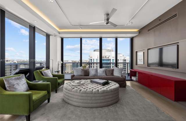 5875 Collins Avenue photos photos