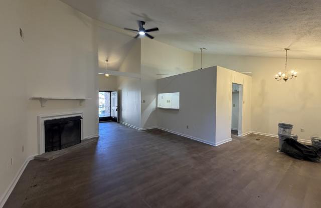 1584 Springfield Drive Gallery 1