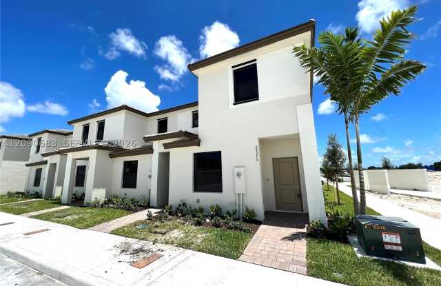23373 SW 129th Path Gallery 1