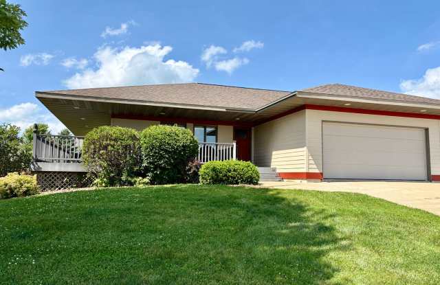 3 Bed, 2 Bath Duplex in Hillsboro photos photos