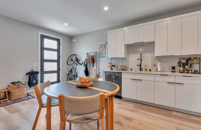 Fresh and Modern 1BD/1BA Upstairs ADU Near Downtown Livermore! photos photos