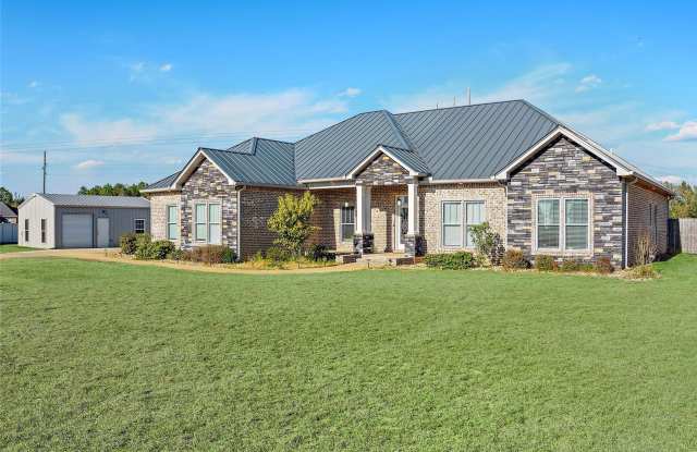 Available NOW- 324 Madison - POOL - 324 Madison Avenue, Dale County, AL 36330