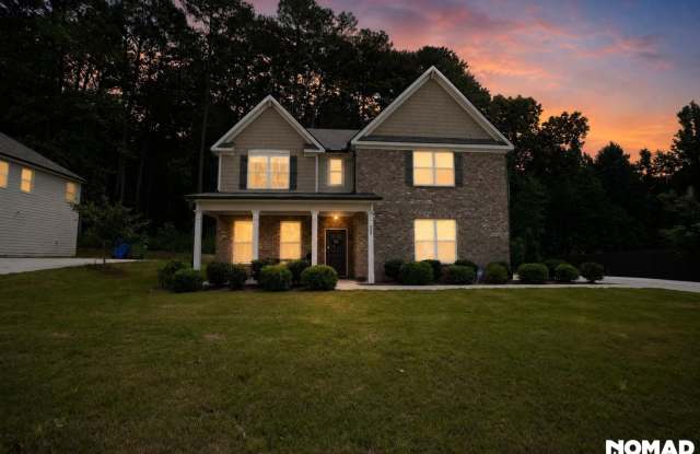 Spacious 4BR House in Atlanta Gallery 3