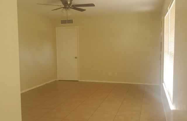 2417 North Parkwood Drive Gallery 3