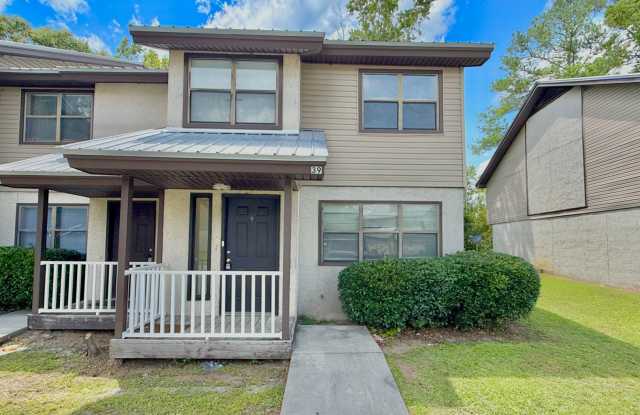AVAILABLE END OF AUGUST 2026! (No pets preferred) photos photos