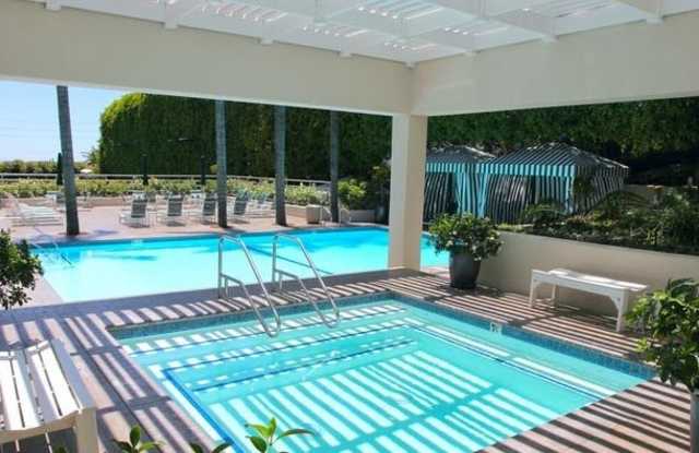 1131 Alta Loma Rd photos photos