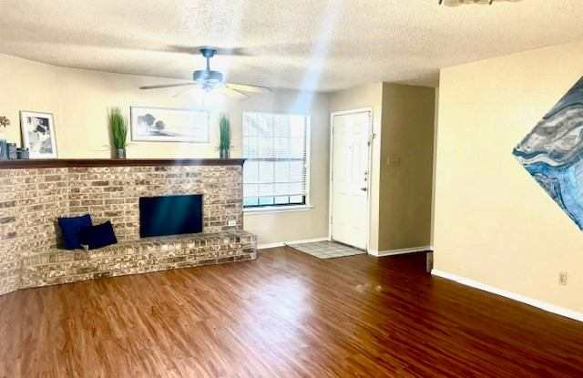 4332 Hulen Circle East Gallery 3
