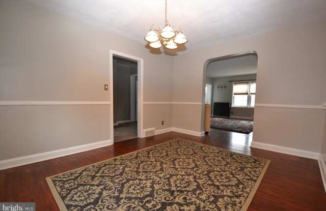 8140 LOCH RAVEN BOULEVARD Gallery 3