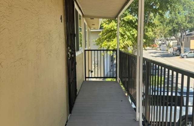 Beautifully Upgraded, 2 Bedroom 1 Bath Condo In a Great Location in South San Jose photos photos