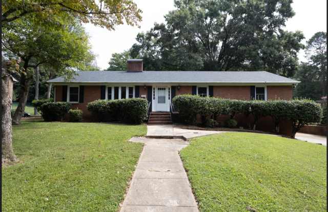 This charming 2,340 square foot single-family home, located at 2530 Merrimont Drive in Winston-Salem, NC photos photos
