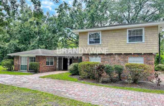 1306 Ensenada Drive - 1306 Ensenada Drive, Rio Pinar, FL 32825