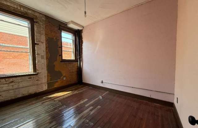359 Railroad Street Gallery 2