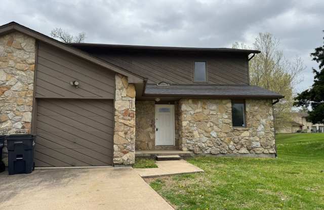 201- 203 Briarcrest Ct photos photos