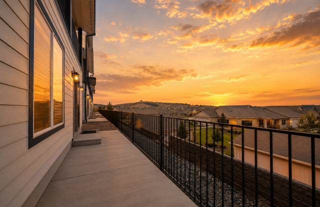 1 month FREE!  BRAND NEW Townhome in the Desirable Southridge Area! Gallery 3