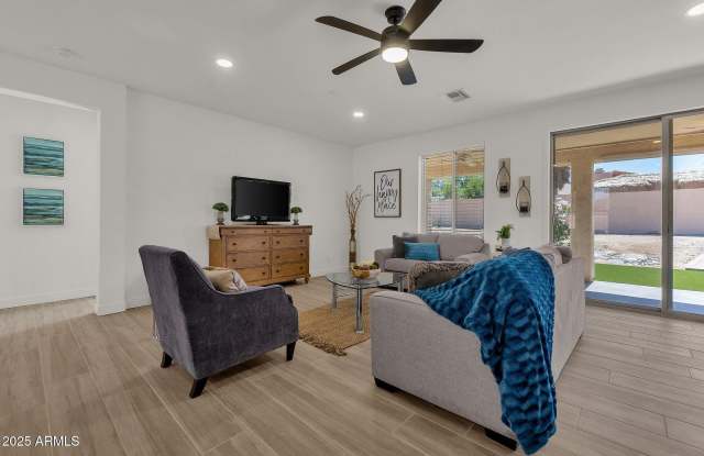 14052 N El Pueblo Boulevard photos photos