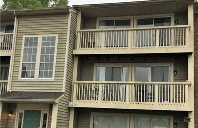 Beautiful 3 Bedroom 2 Bath Condo in Charlotte, NC Available for Rent photos photos