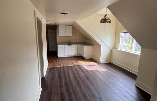 265 Winthrop Avenue - 3 photos photos
