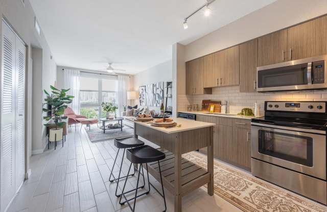 Riverhouse at 11th Apartments Gallery 3