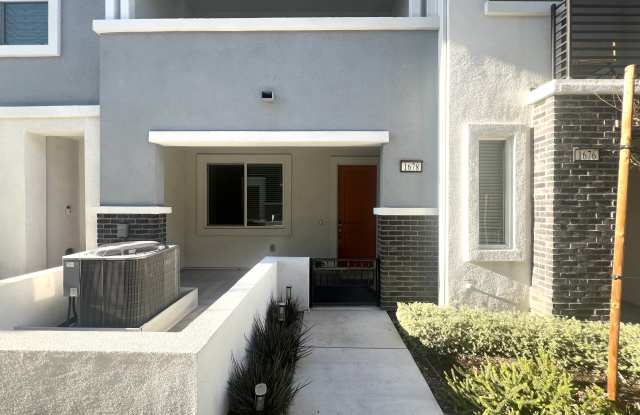 1678 Cayton Loop - 1 photos photos