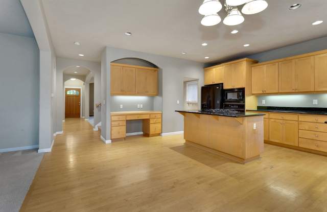 Fabulous 4BD/2.5BTH/2-Car Garage Renaissance Home in Rock Creek / Bethany area photos photos