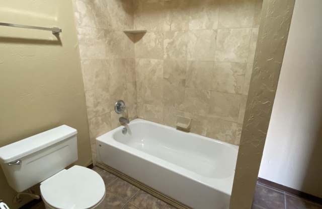 12333 Cedar Springs Lane Gallery 2