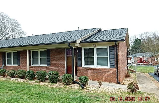 1618 Crossover Drive - 1618 Crossover Drive, Lincolnton, NC 28092