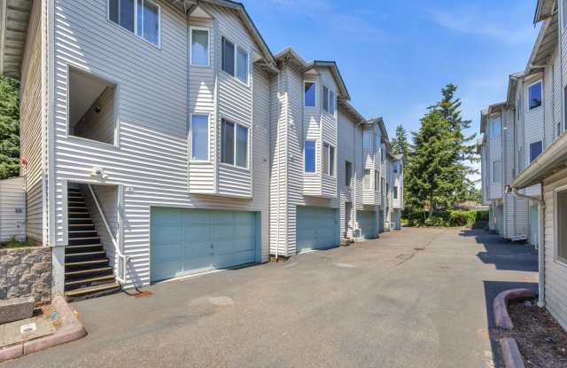 Everett Townhome with 2 Car Garage photos photos Everett Townhome with 2 Car Garage photos photos