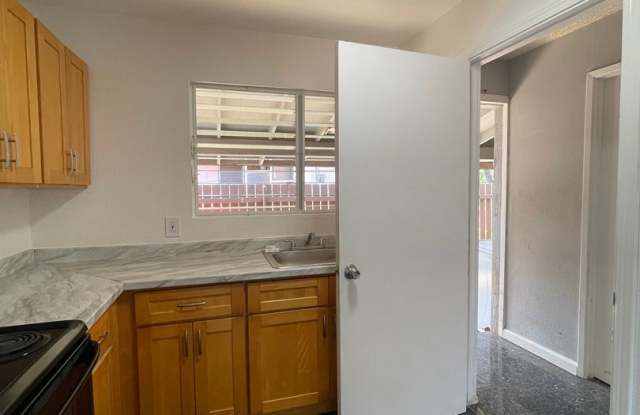 3 bedroom, 2 bath, 920 sq/ft, 1 parking Gallery 4