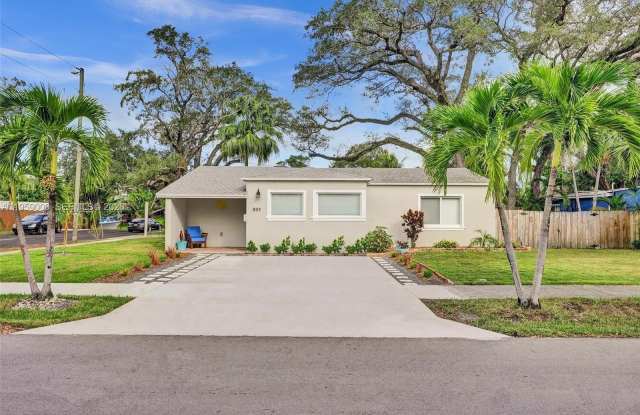 937 SW 17th St photos photos