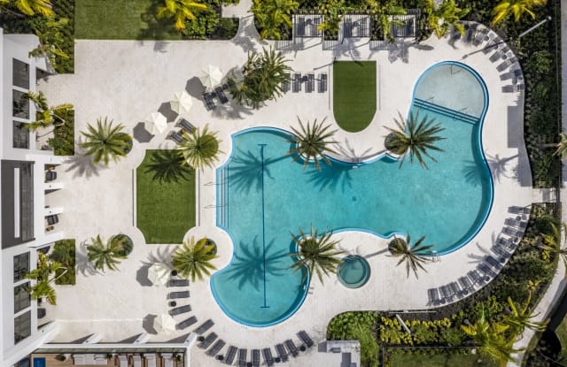 Manor Hialeah Gallery 2